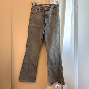 Levi’s bell bottom rib cage flare